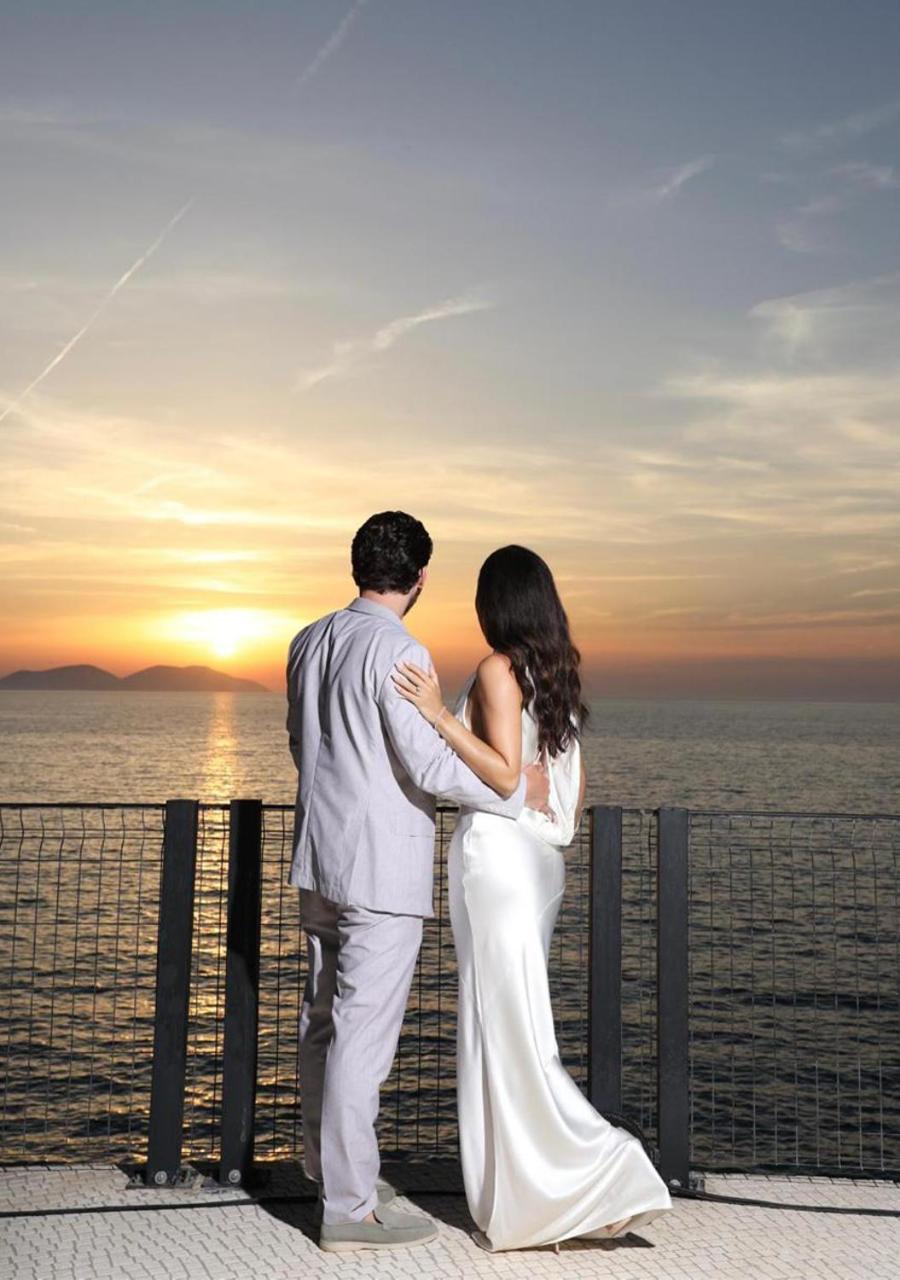 Maritim Marina Bay Resort Spa & Casino Adult Friendly Влёра Экстерьер фото Sunset at the hotel